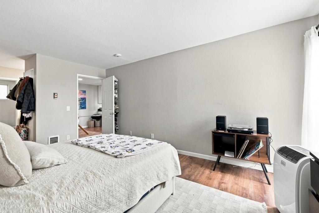 Dartmore Ln, Hayward, CA 94544