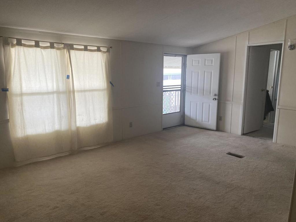 Montara Rd, Barstow, CA 92311