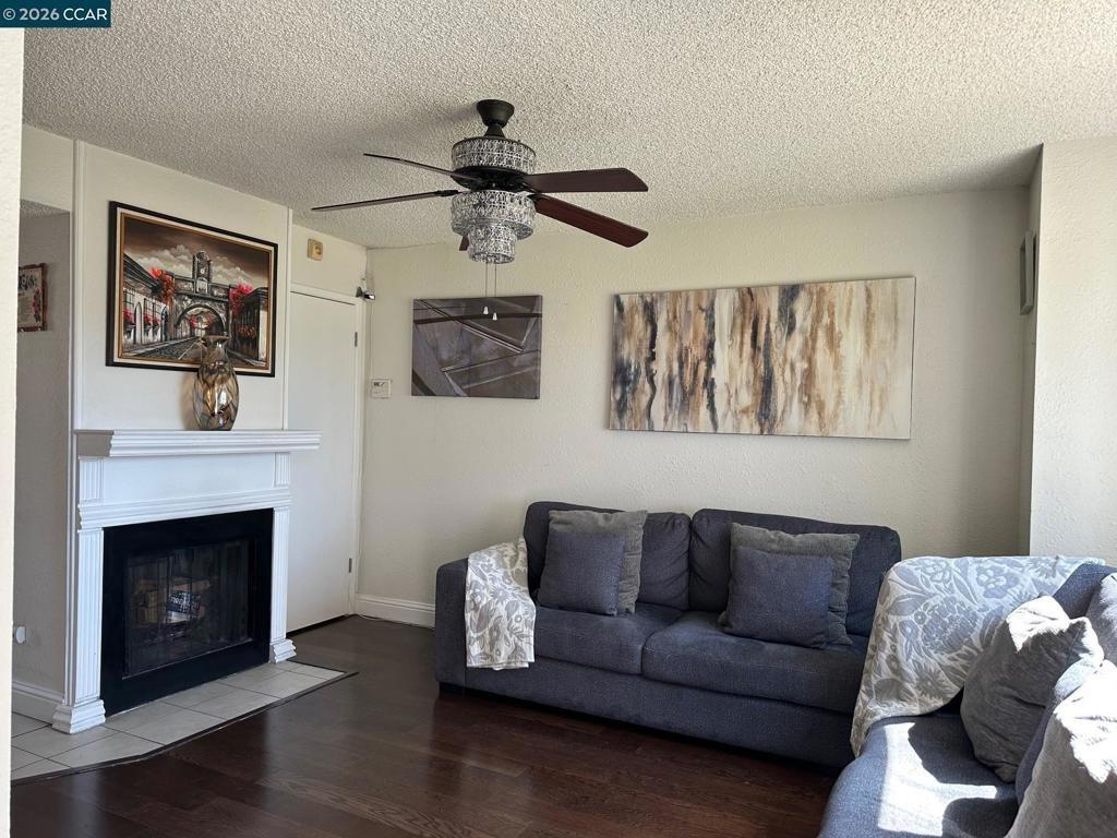 Sheffield Ct, San Pablo, CA 94806