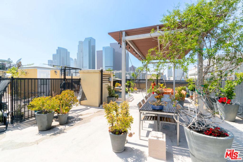 W 2nd St, Los Angeles, CA 90012