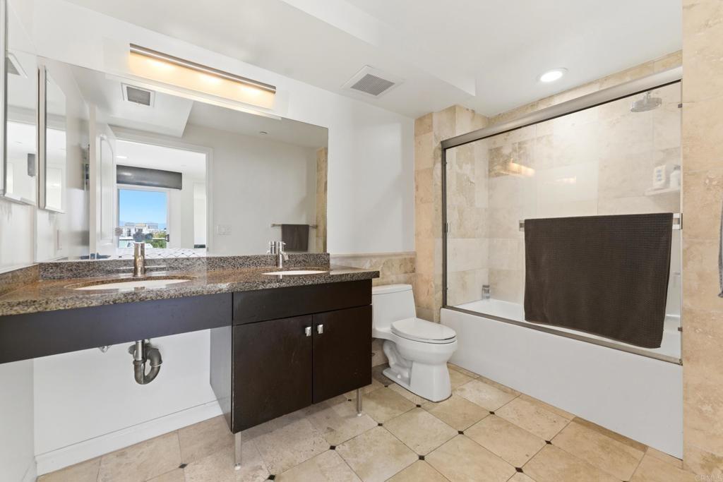S Oxford Ave, Los Angeles, CA 90006