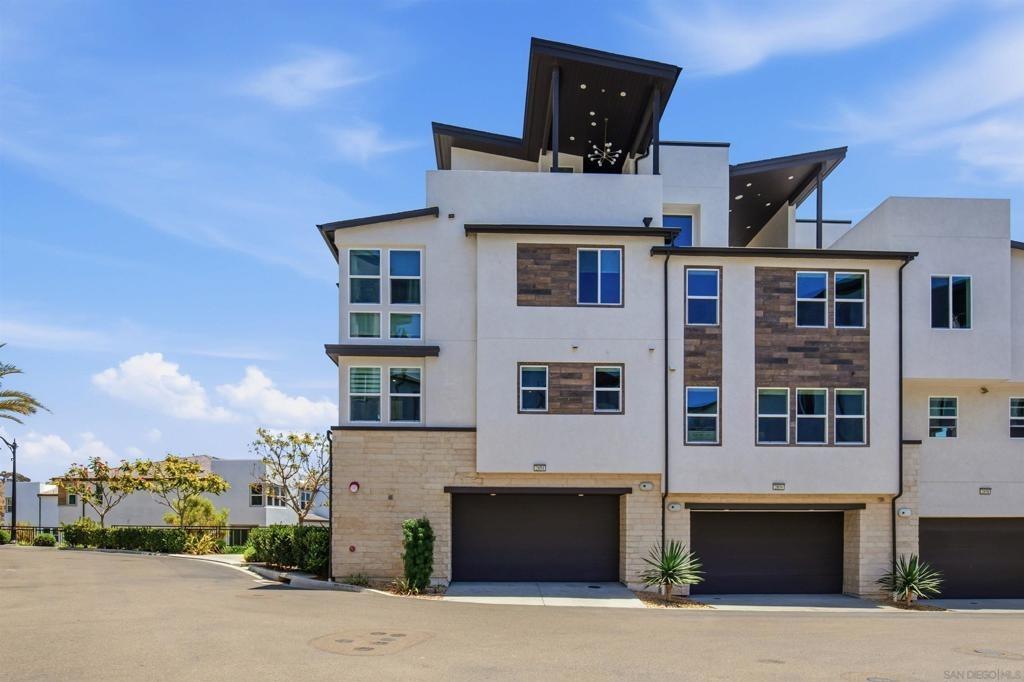 Avella Cir, San Diego, CA 92108