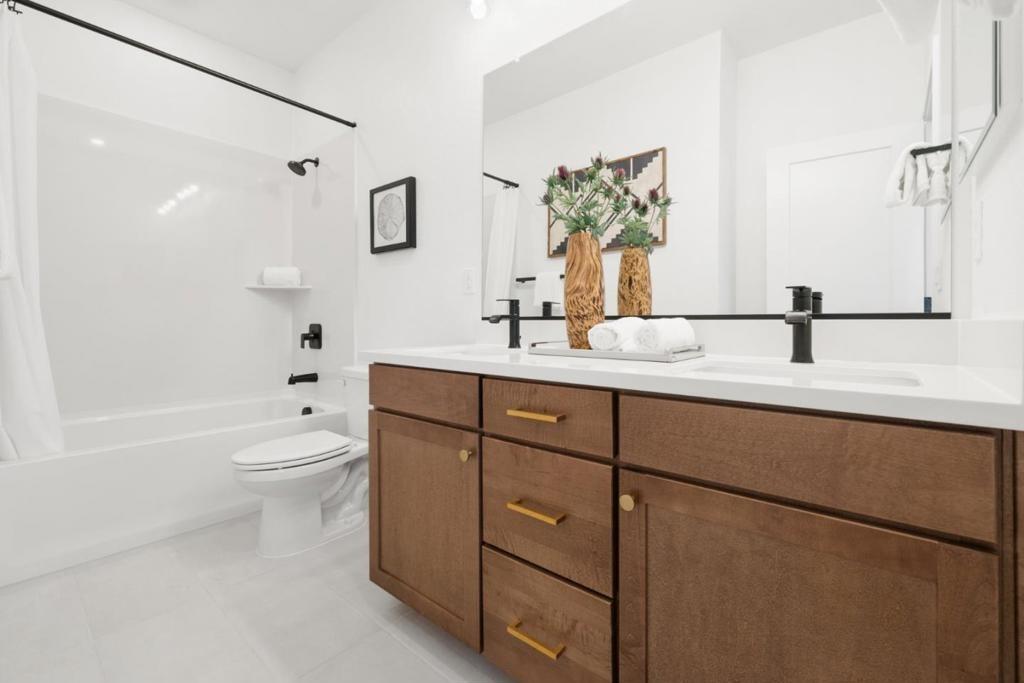 Crusader St, Alameda, CA 94501