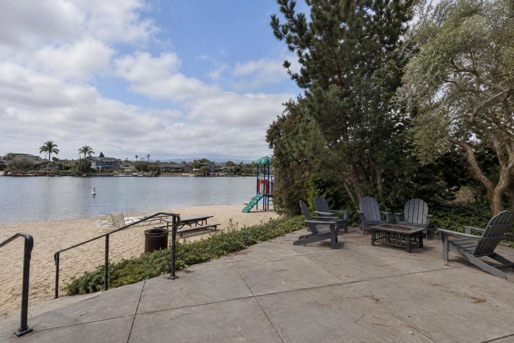 Anchor Rd, San Mateo, CA 94404