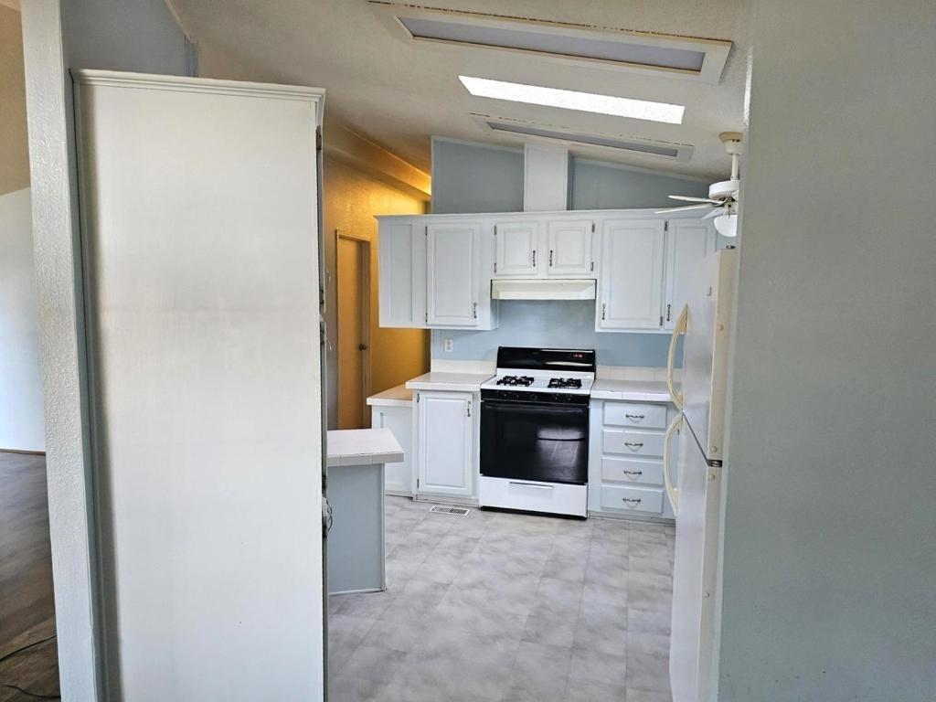 Sunset Cir, Vacaville, CA 95687