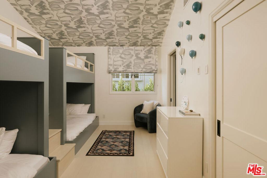 Via Cresta, Pacific Palisades, CA 90272