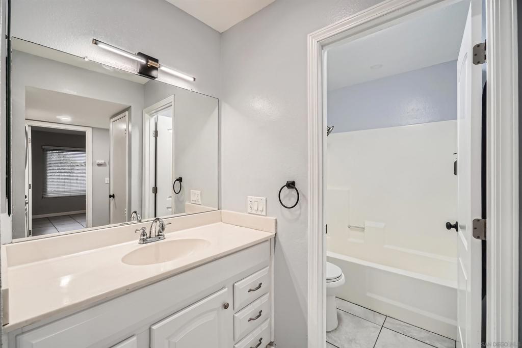 Diamond Way, Vista, CA 92083