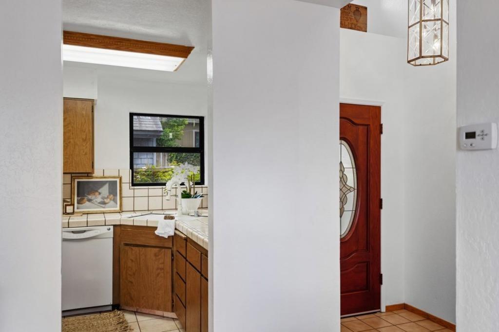 Fountain Ave, Pacific Grove, CA 93950