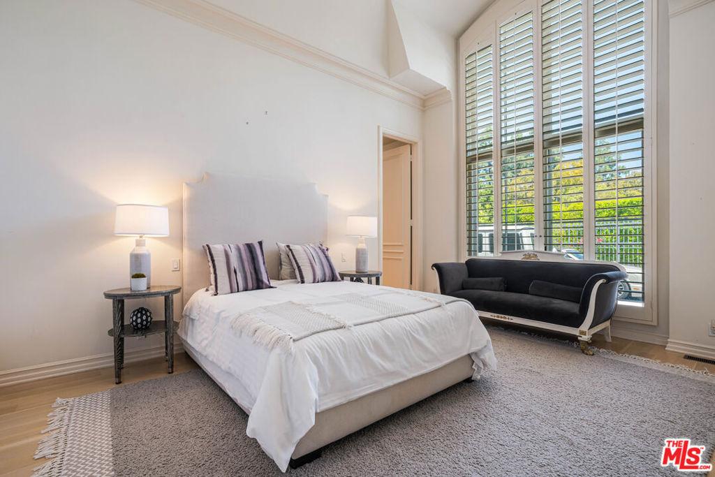 Hartford Way, Beverly Hills, CA 90210
