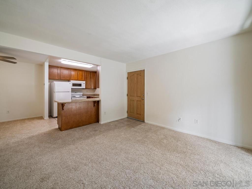 W Lincoln Ave, Escondido, CA 92026