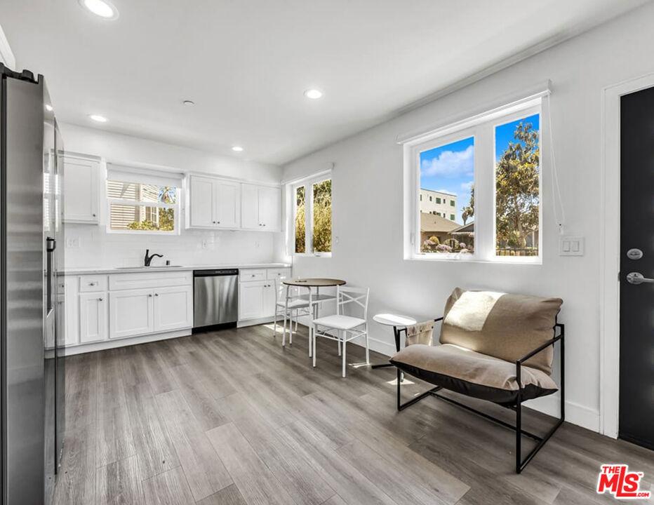W 36th St, Los Angeles, CA 90007