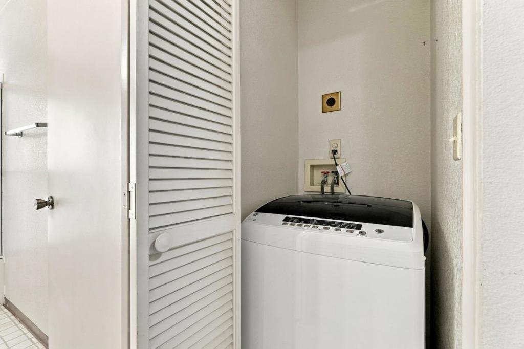 Magdalena Cir, Santa Clara, CA 95051