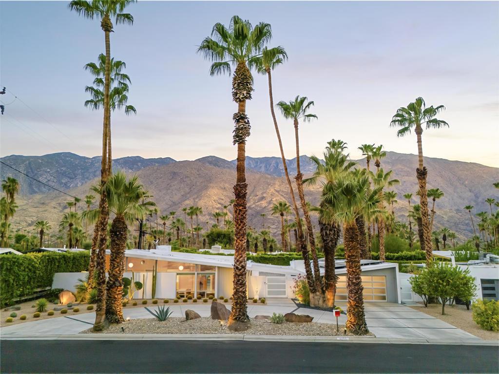 S Navajo Dr, Palm Springs, CA 92264