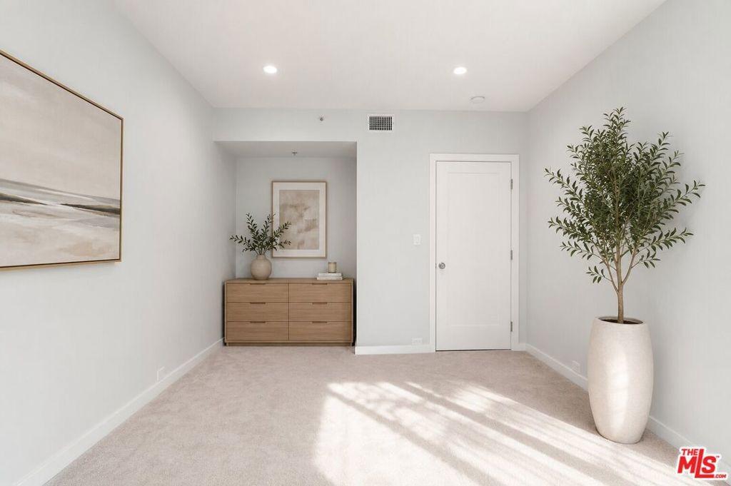 Neilson Way, Santa Monica, CA 90405