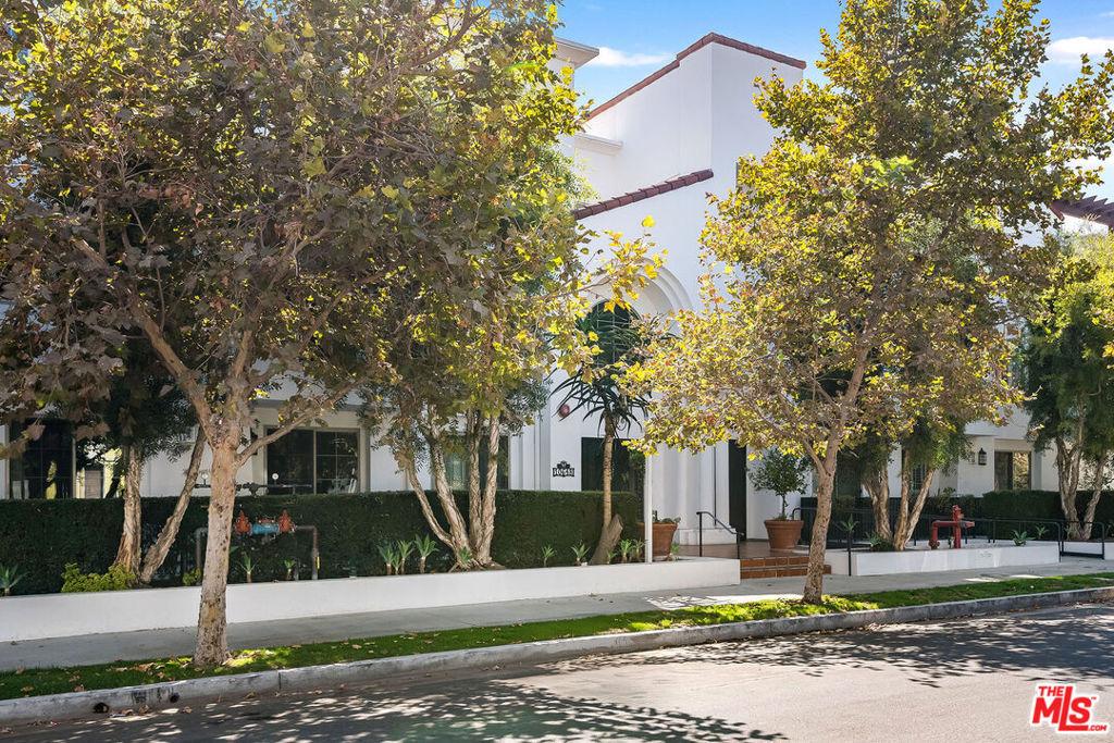 Woodbridge St, North Hollywood, CA 91602