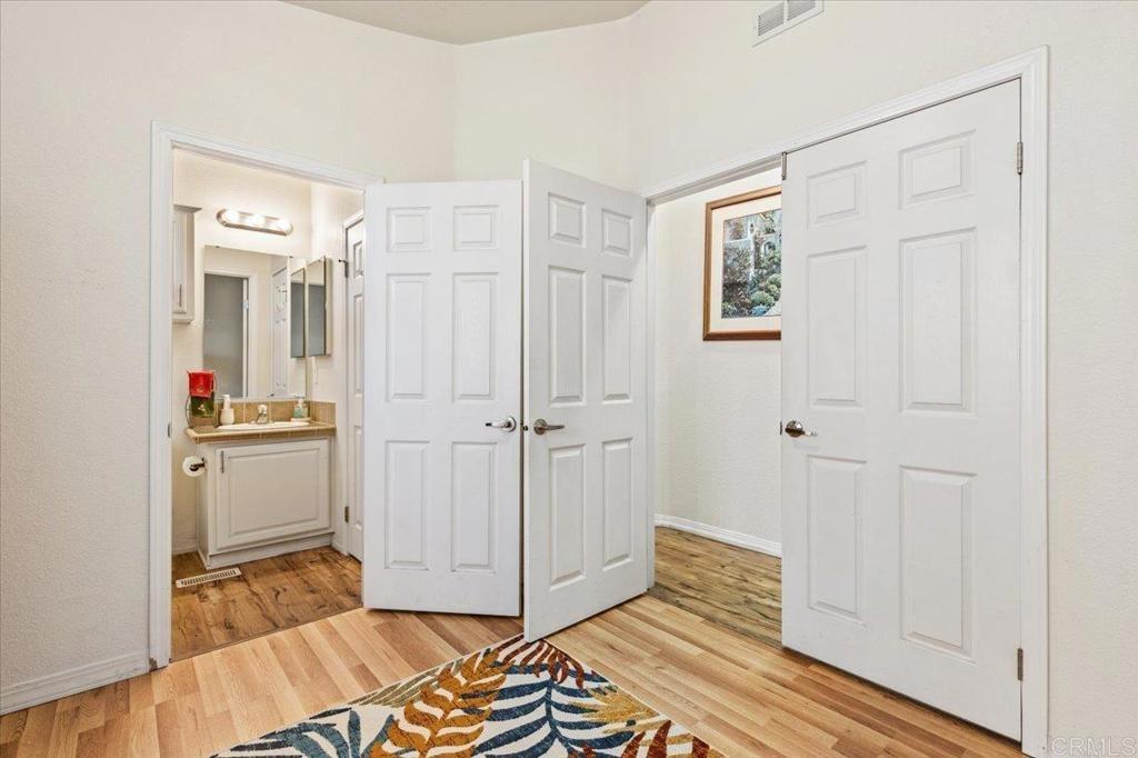 Flicker Ln, Oceanside, CA 92057