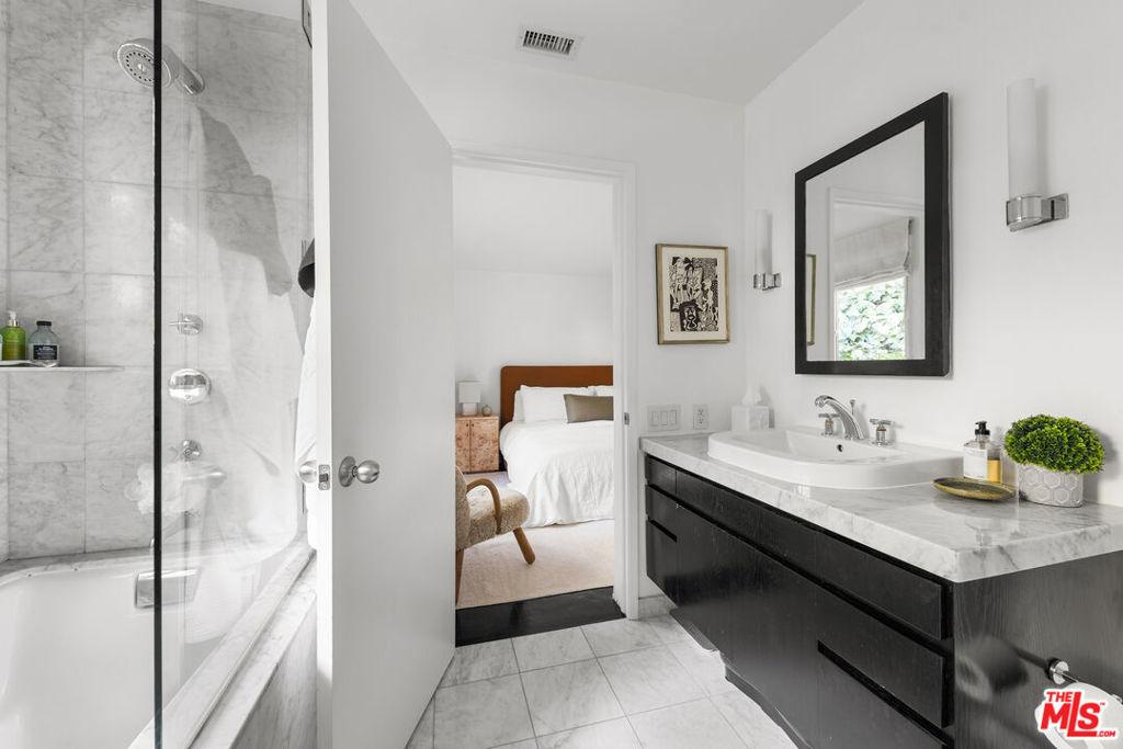 Yoakum Dr, Beverly Hills, CA 90210