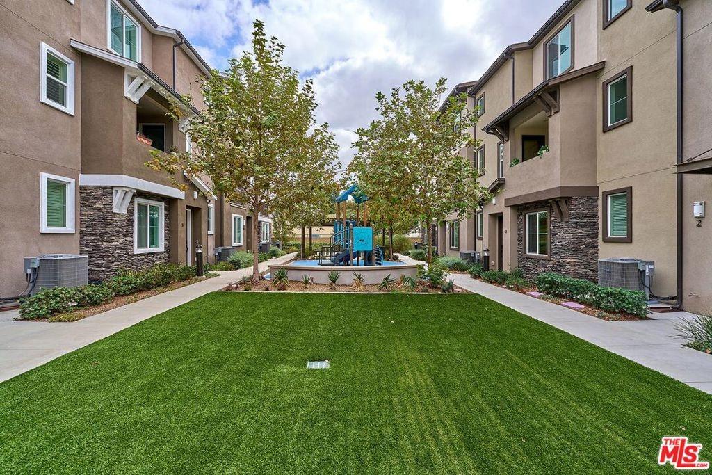 Florence Ave, Santa Fe Springs, CA 90670