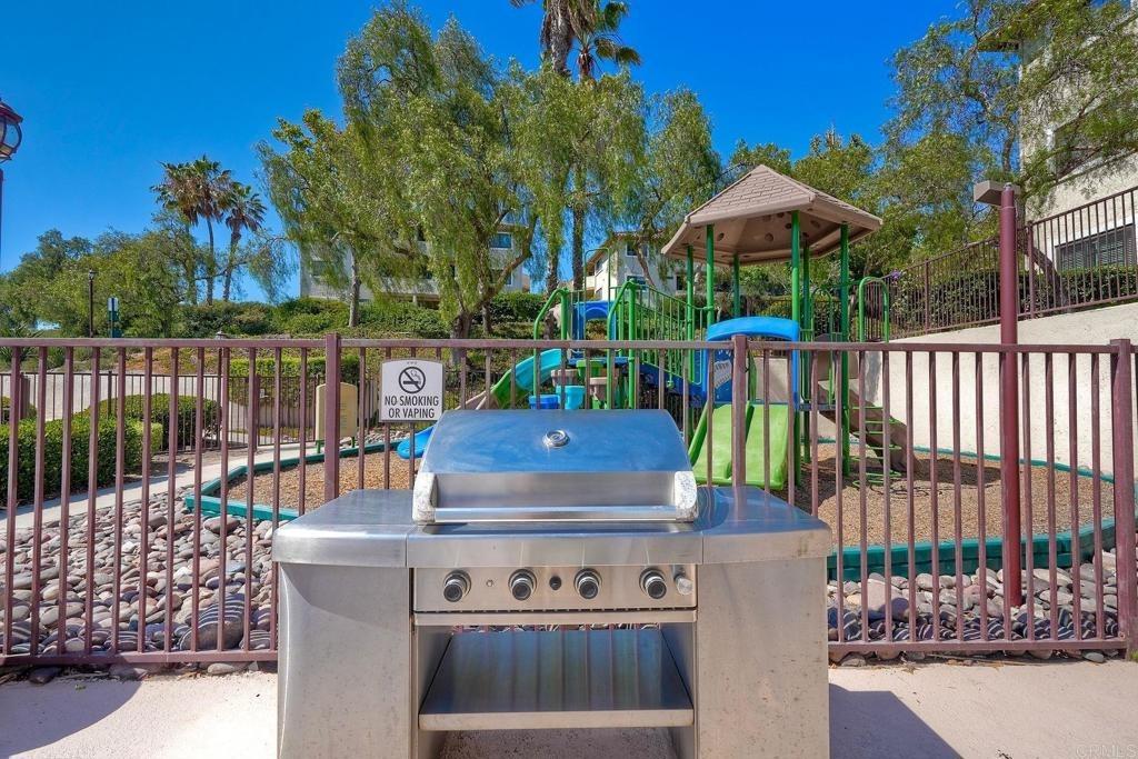 Paseo De Brisas, Oceanside, CA 92056