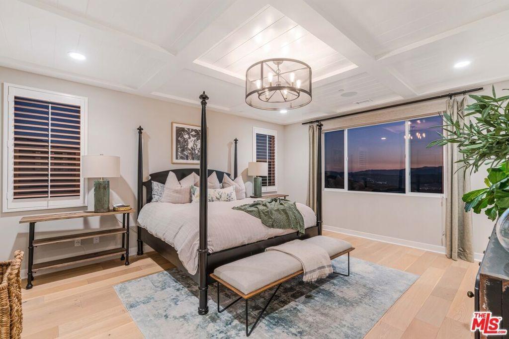 Windbreak Ter, Santa Clarita, CA 91350