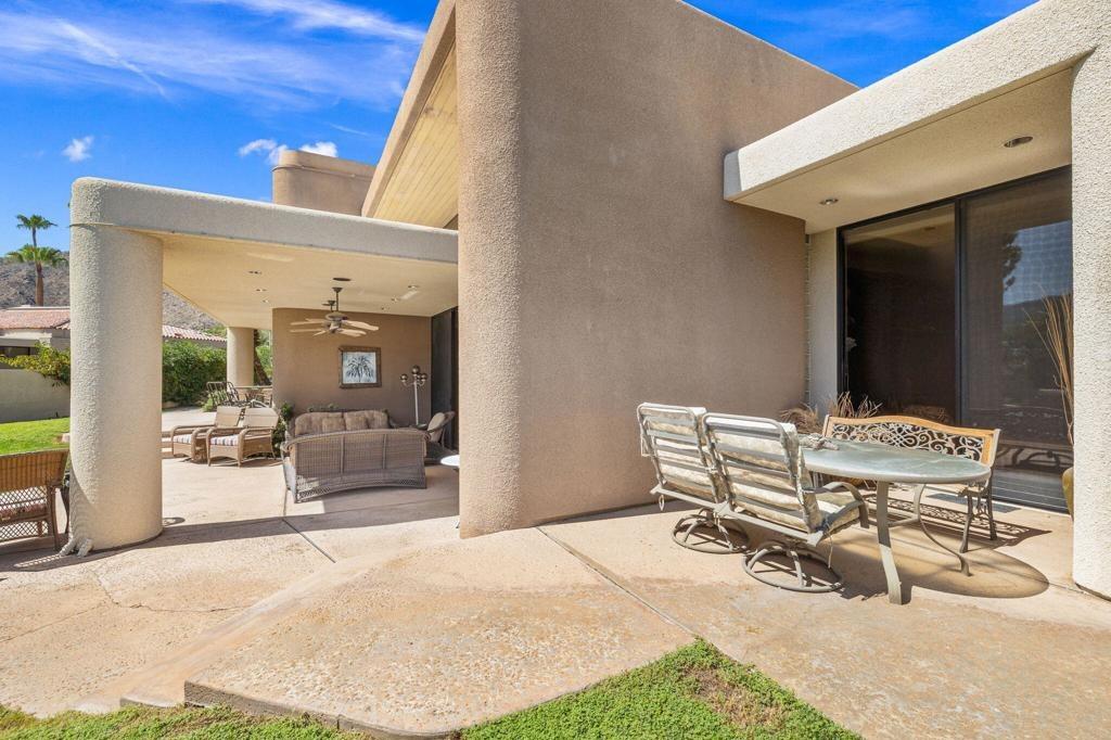 Mariposa Dr, Palm Desert, CA 92260