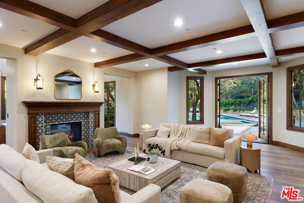 Oeste Ave, Studio City, CA 91604
