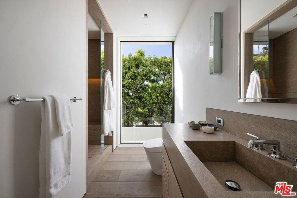 Palisades Beach Rd, Santa Monica, CA 90402