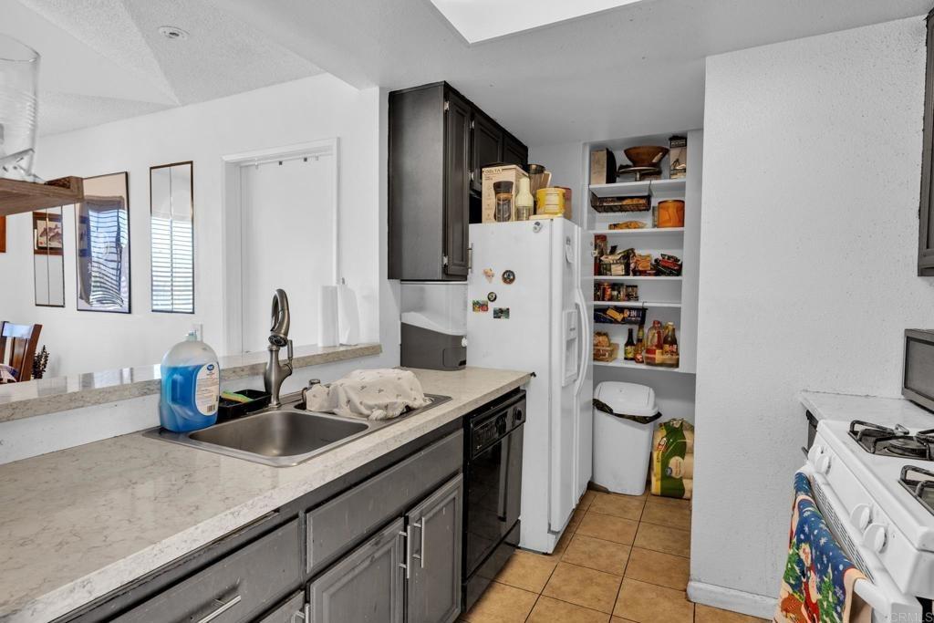 Elm Tree Ct, Spring Valley, CA 91978