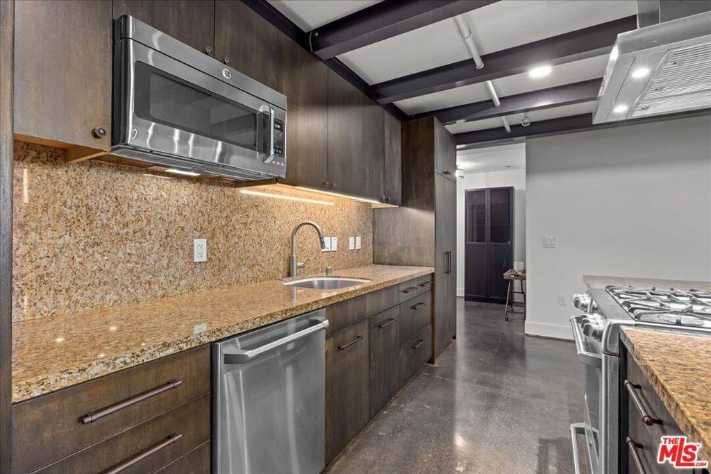 S Hewitt St, Los Angeles, CA 90012