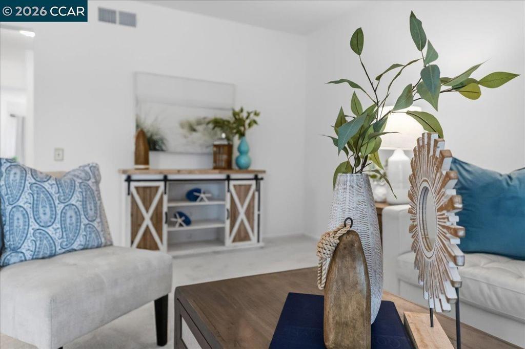 Oakmont Dr, Walnut Creek, CA 94595
