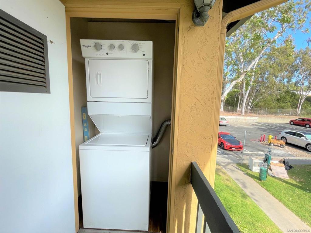 W Bernardo Dr, San Diego, CA 92127