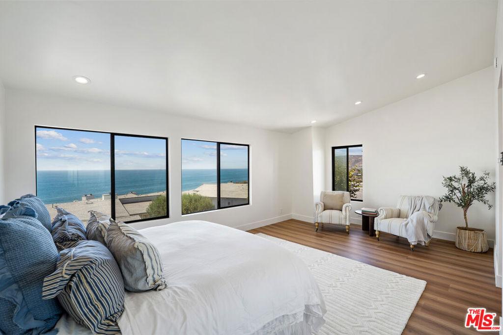 Shearwater Ln, Malibu, CA 90265