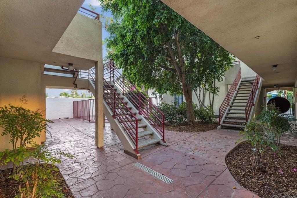 E Madison Ave, El Cajon, CA 92020