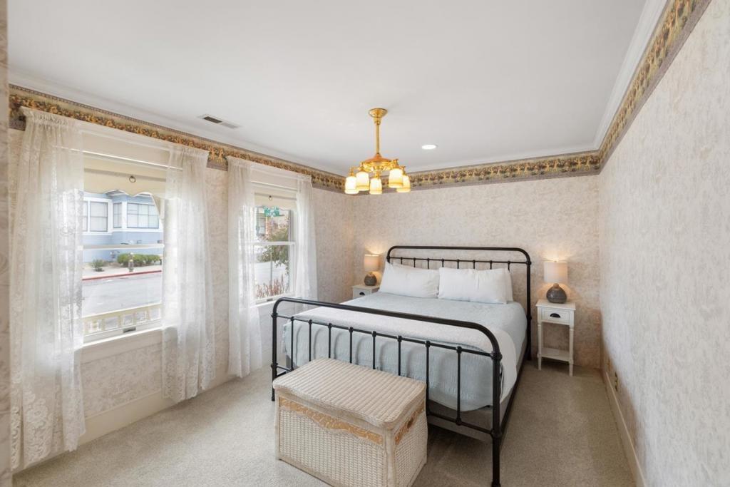 Forest Ave, Pacific Grove, CA 93950