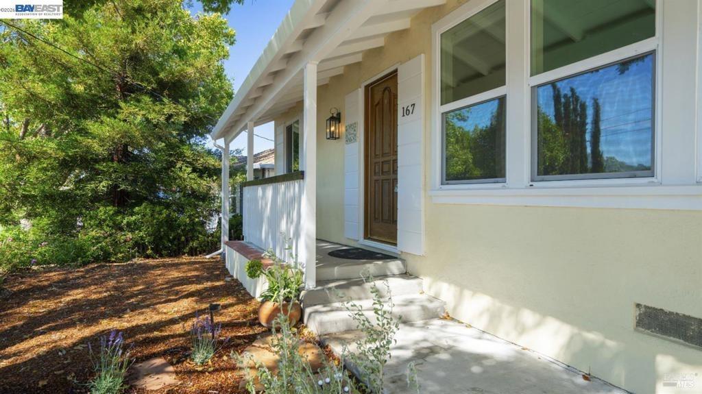 El Bonito Way, Benicia, CA 94510