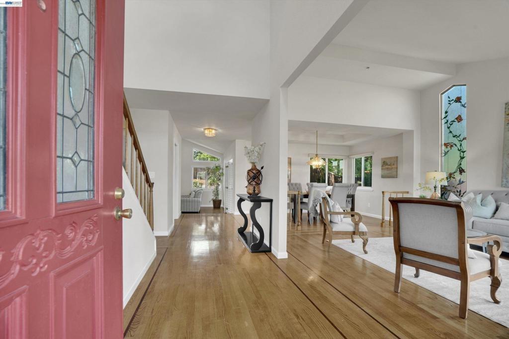 San Carlos Way, Pleasanton, CA 94566