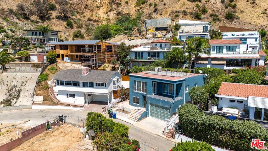 Revello Dr, Pacific Palisades, CA 90272