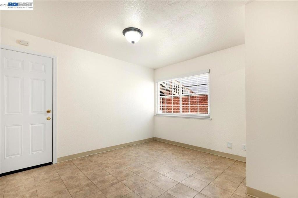 Montgomery St, Cherryland, CA 94541