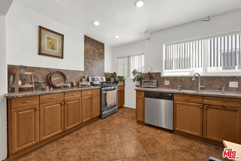 W Wilson Ave, Glendale, CA 91203