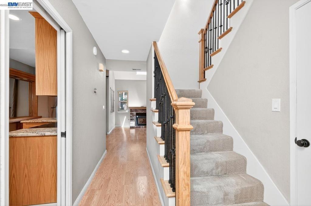 Vine St, Pleasanton, CA 94566