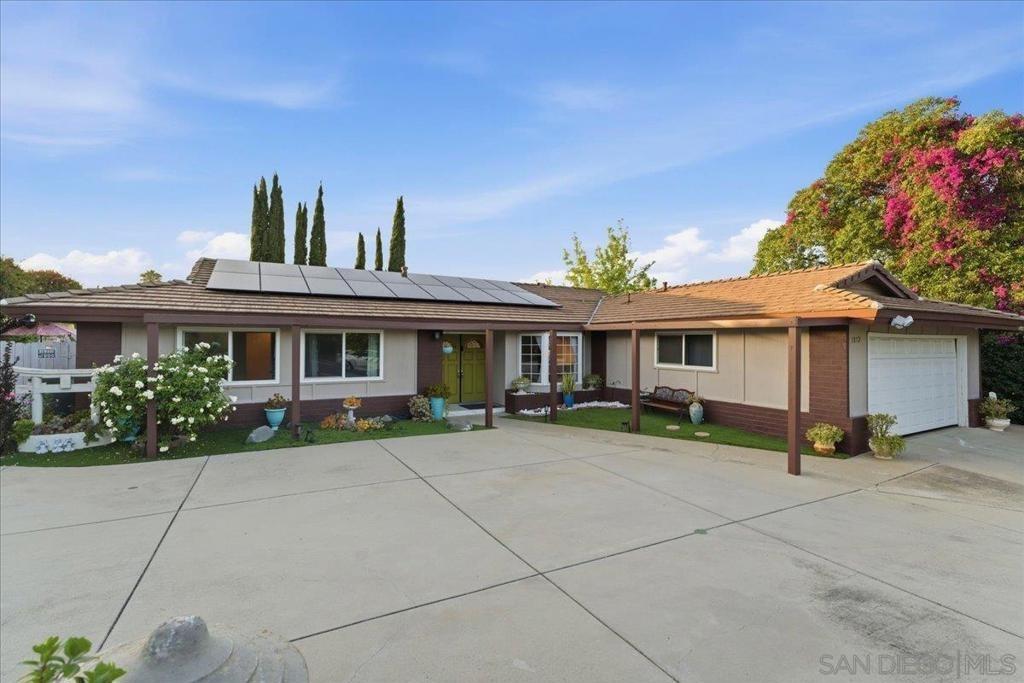 Craigmore Ave, Escondido, CA 92027