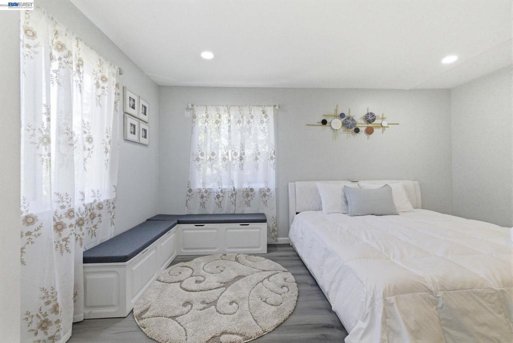 Hillhurst Cir, Groveland, CA 95321
