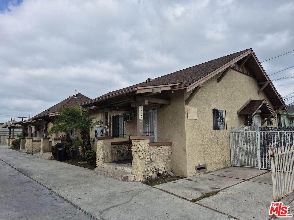 Irolo St, Los Angeles, CA 90006