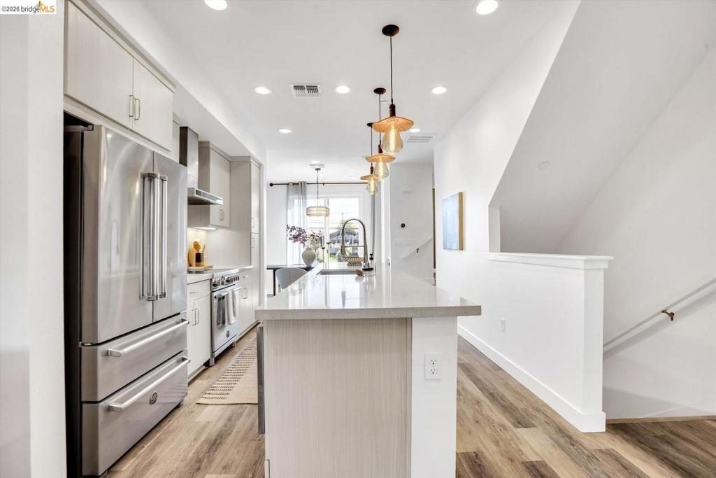 Myrtle St, Oakland, CA 94607