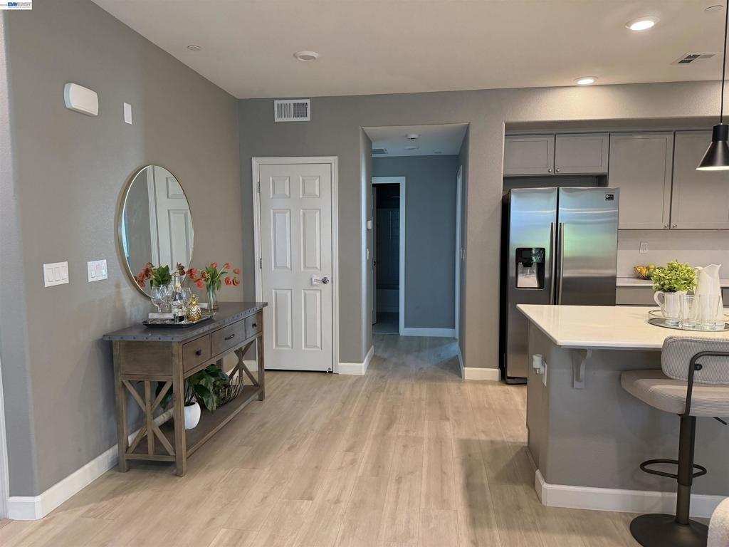 Clover Cir, Milpitas, CA 95035