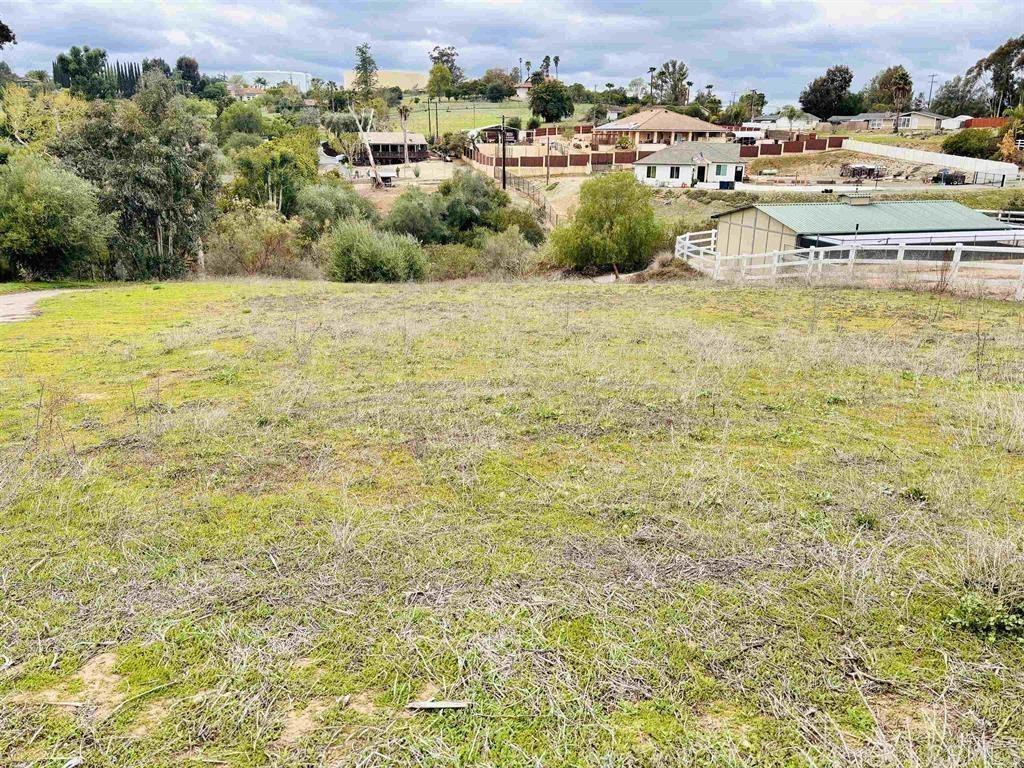 Paige Cir, Fallbrook, CA 92028