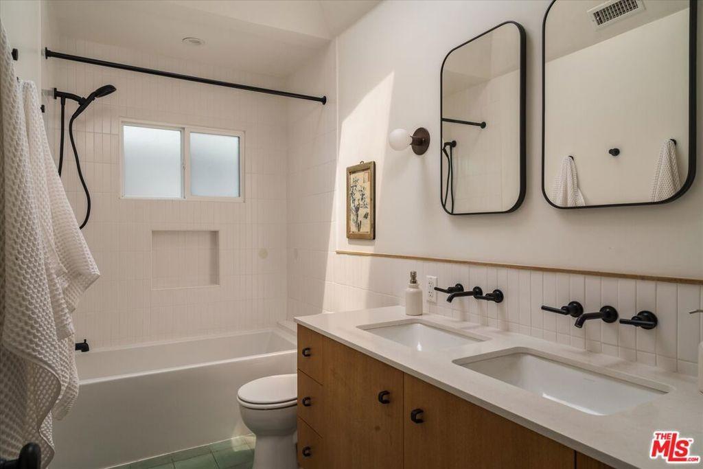 Kirkwood Dr, Los Angeles, CA 90046