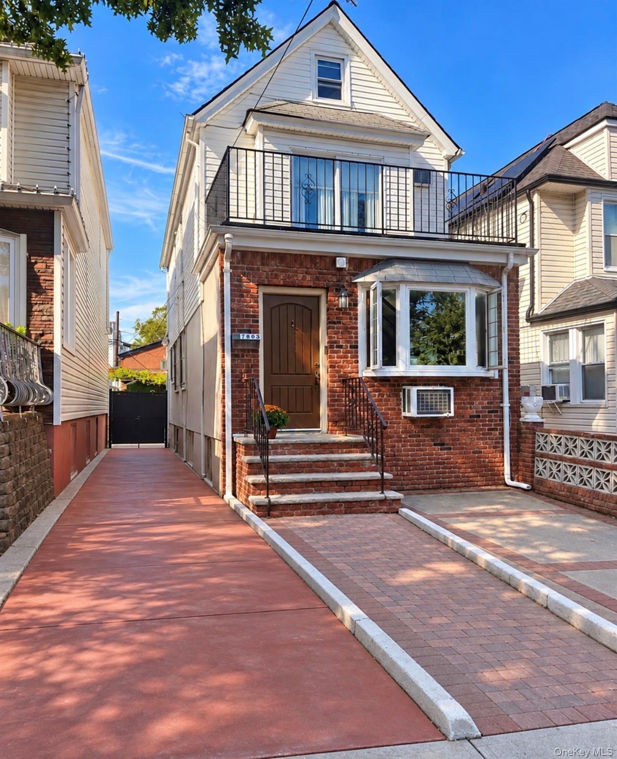 64th Pl, Glendale, NY 11385