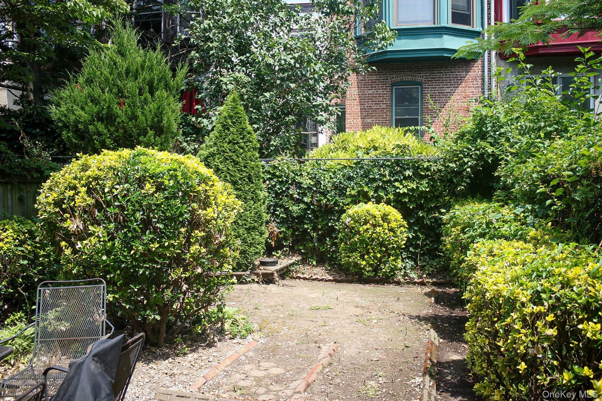 Midwood St, Brooklyn, NY 11225