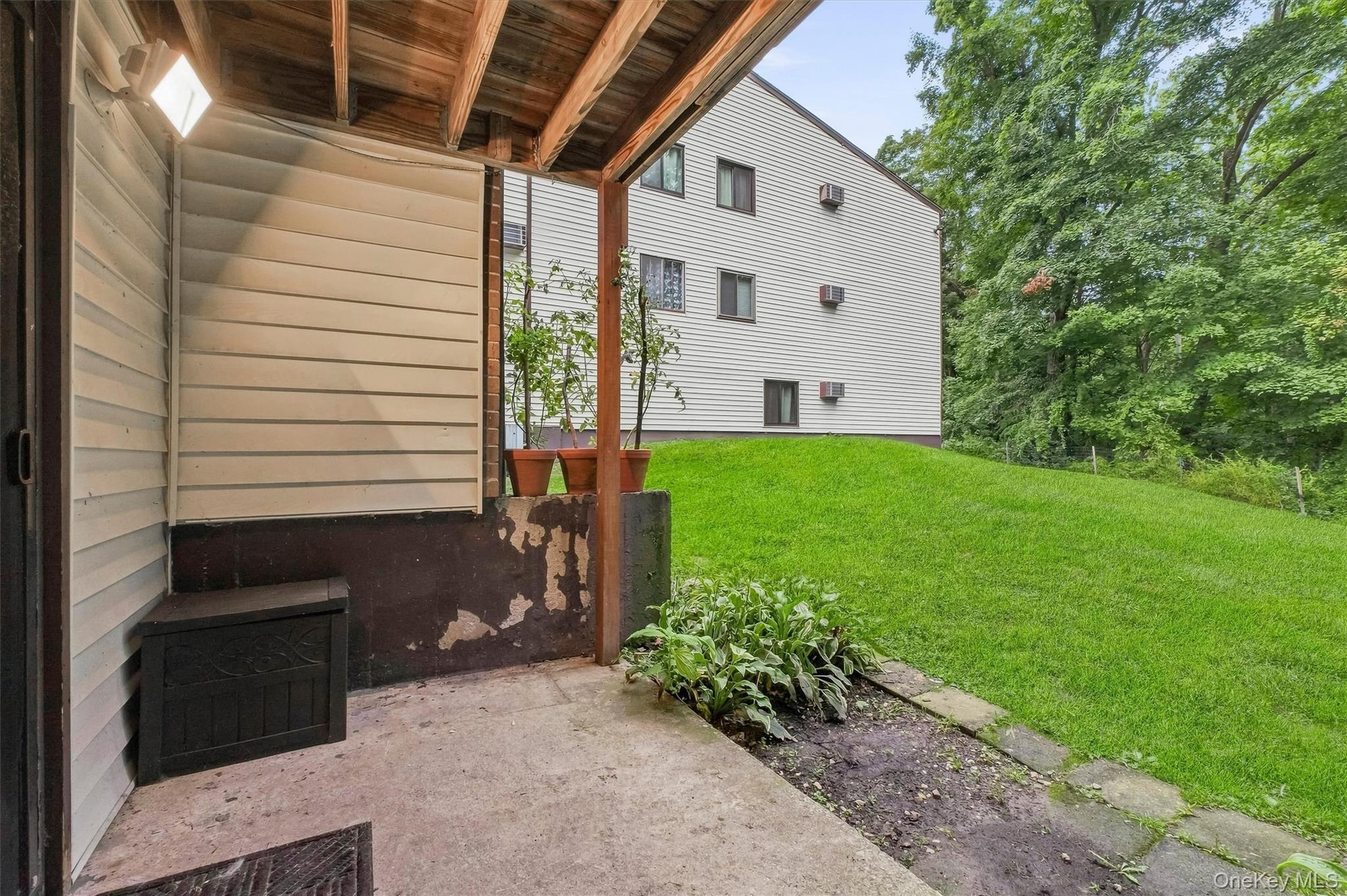 Hook Rd, Poughkeepsie, NY 12601